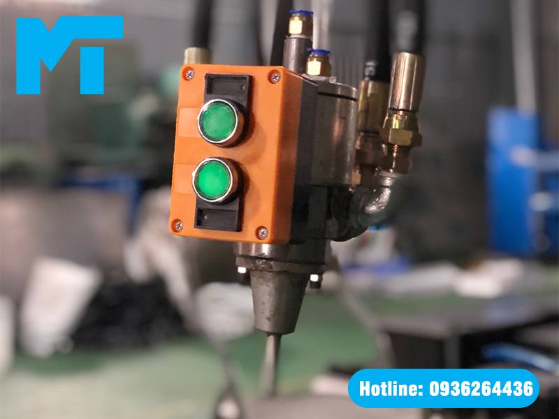 dac-trung-cua-may-phun-foam Đặc trưng của máy phun PU foam thấp áp