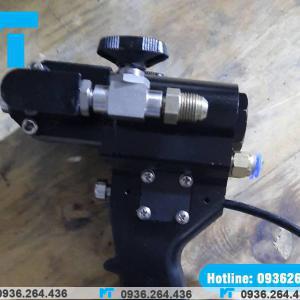 Súng phun foam PU 2 thành phần có đặc trưng gì