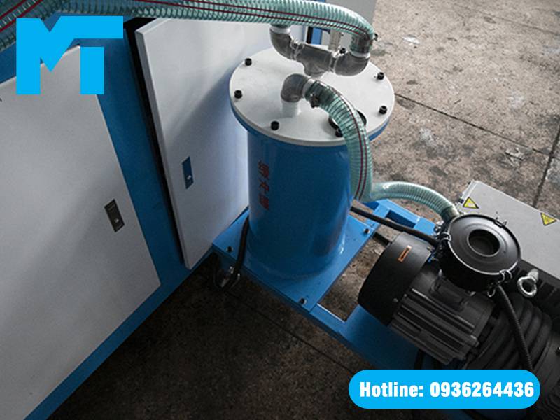 hieu-suat-cao Máy phun nhựa PU Elastomer có hiệu suất cao với cấu trúc hiện đại